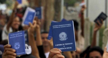 Desemprego estabiliza, mas atinge 14 milhões de pessoas, diz IBGE
